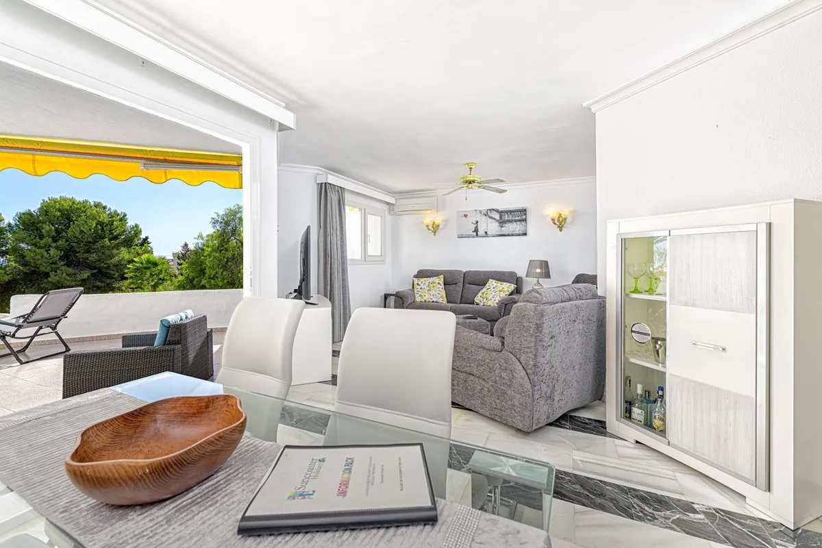 2f94342c-eaca-415e-ac32-a39eec7772fe