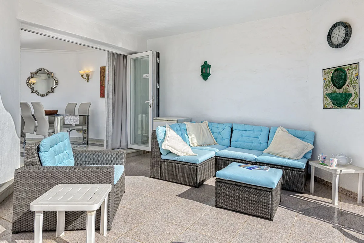 3247aacb-61ef-44fb-b460-ab2ad9327664