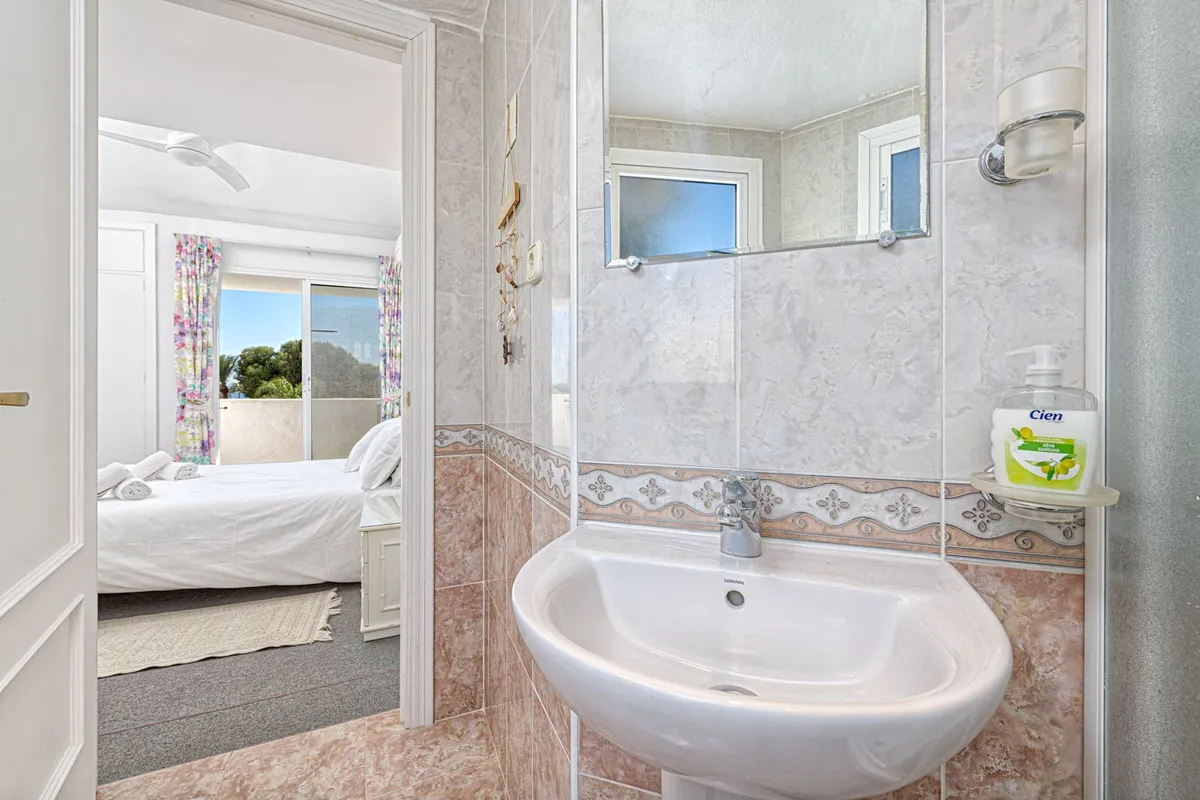 6cfd19f7-ee5c-4356-b00a-2c9649d698d8