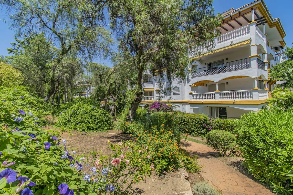 3b49e652-9de1-4170-9266-259755961b41