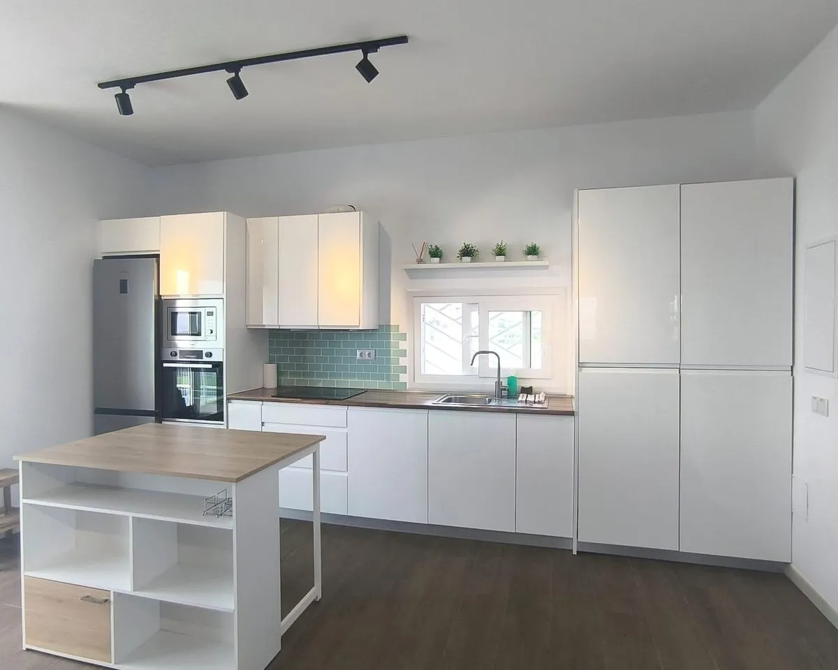 1d1bdfca-45eb-4d05-a955-8b48f1e1594c