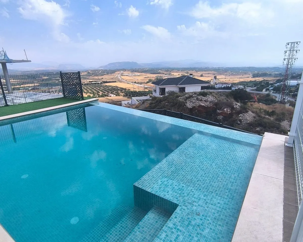 cb634108-135a-4863-a1a3-20bcc69f39df