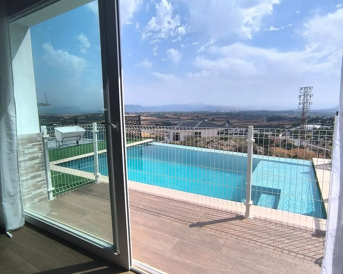 dcc2ae32-a8e1-41f0-b717-63b08d76f258