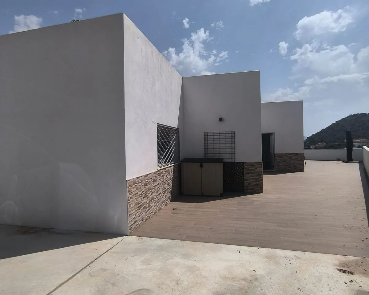 fbc405ad-7c14-4f92-80a1-6ab4fe9cfa31