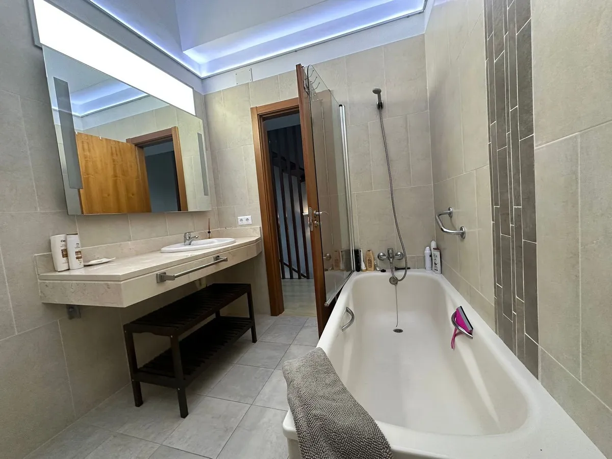 0ebd63d1-33ef-456a-84a1-3b98e780ef16