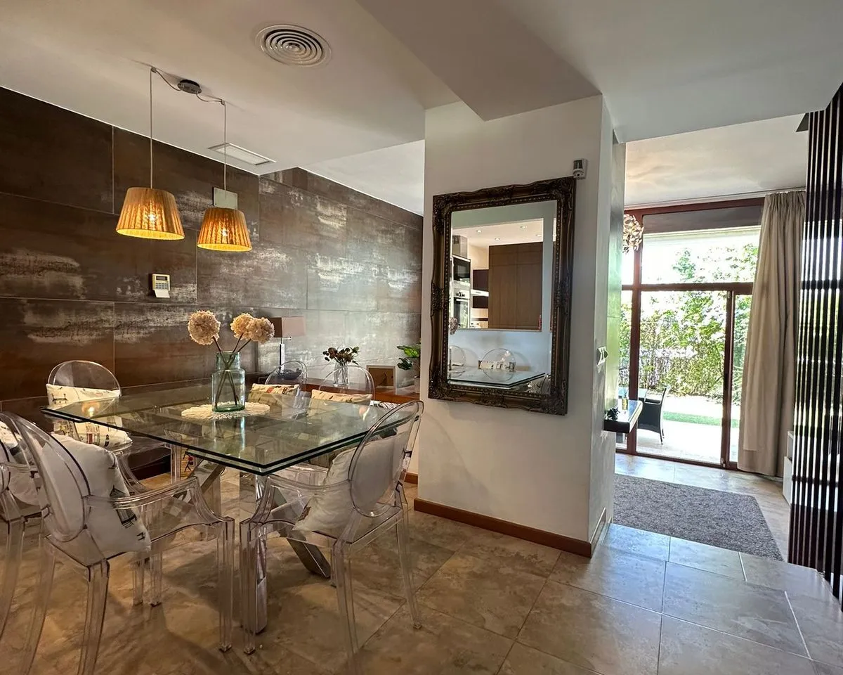 1a5d9961-4e20-469d-abba-031056d522b1