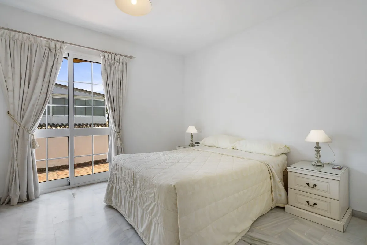 2d86a2da-ae5e-48ef-a025-4874bb89b142