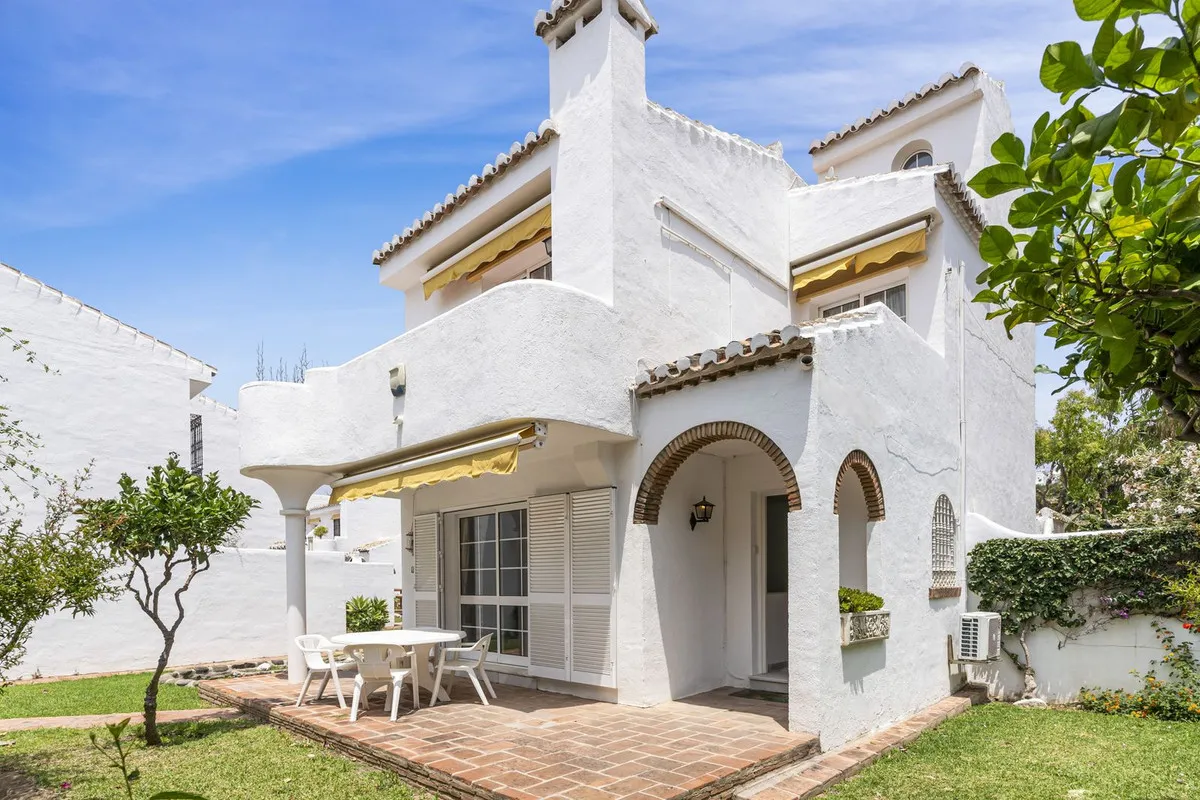 2e098e8b-4d78-42ec-9c41-79e42e097bdf