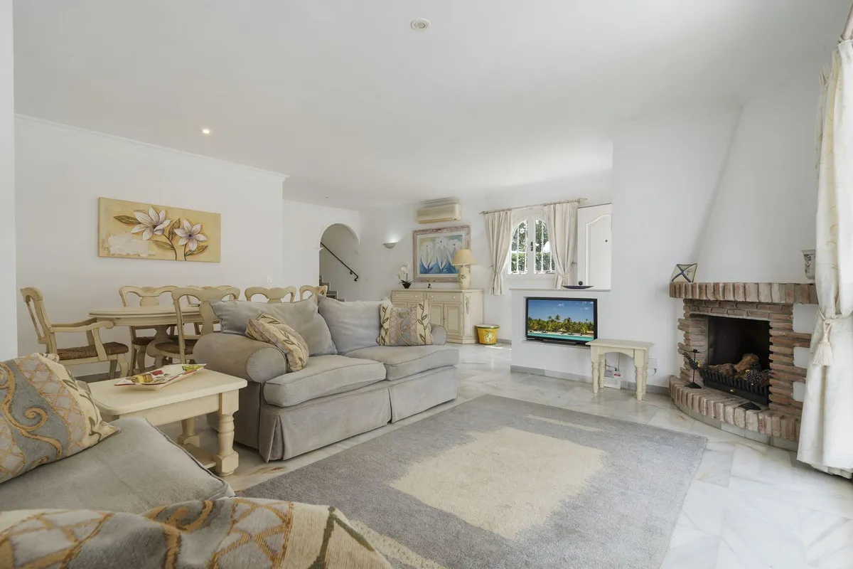 d93f5adc-0237-4da7-8906-2ce353b3029a