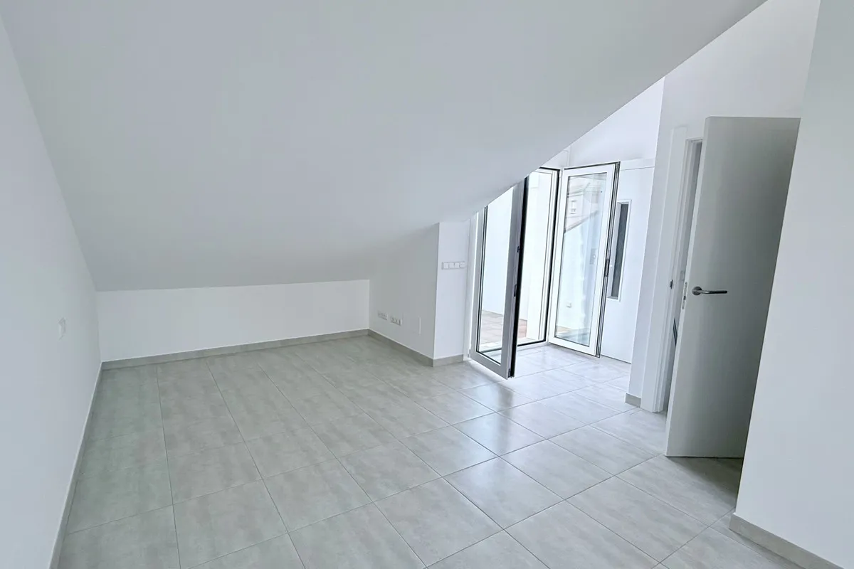 b034d75e-5ef2-472c-8430-67b08b1db952