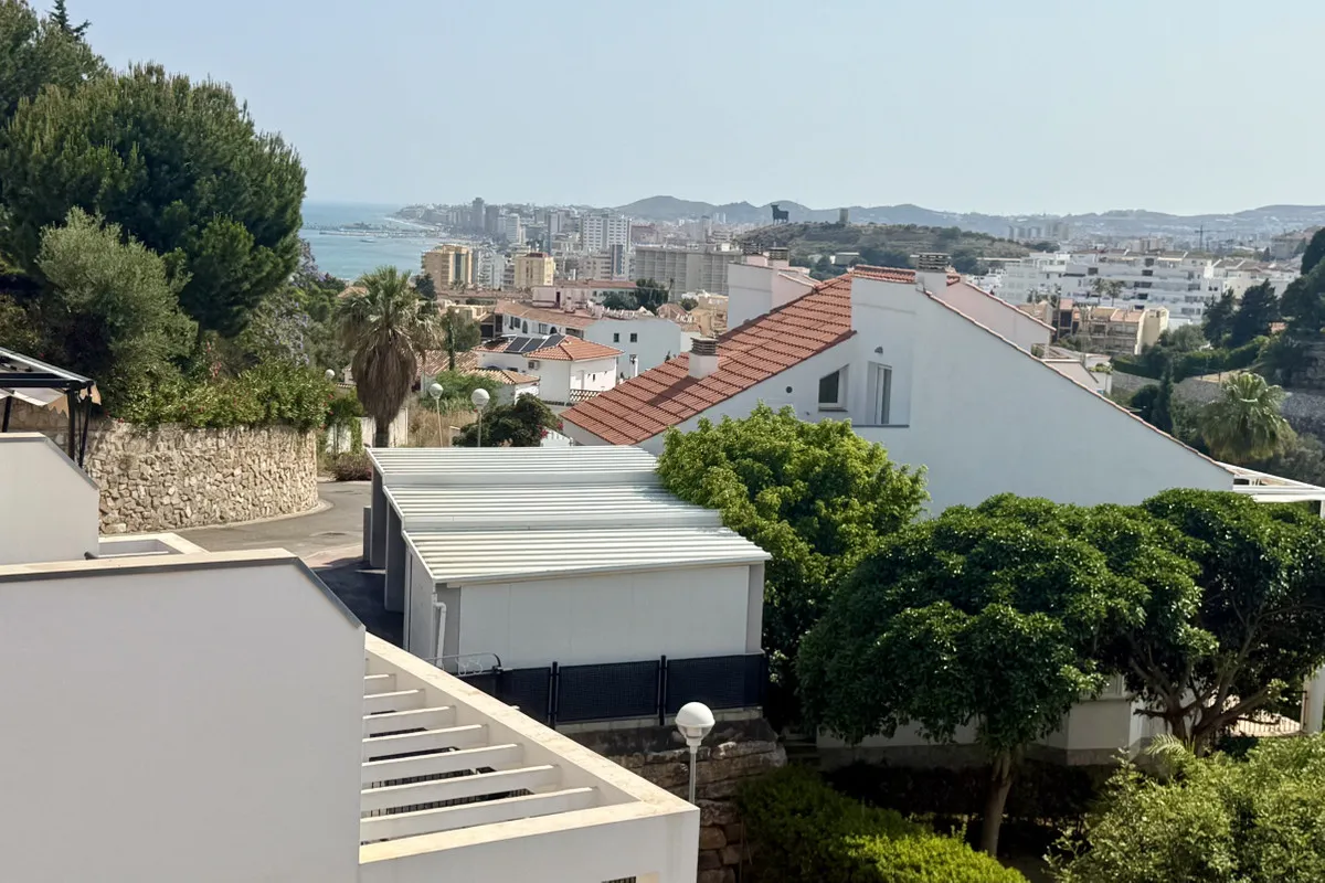 b6b7b3dc-b504-4257-8ea6-9ce72f70582e