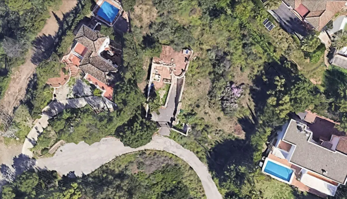 76bea535-f9a2-4a3f-a15b-f7d9f90e2a1a