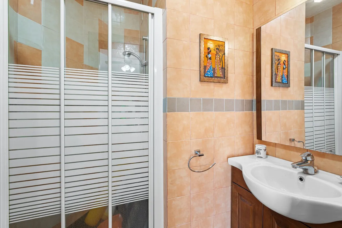 1e355ca9-893c-412f-a018-ec1cb705ee9a