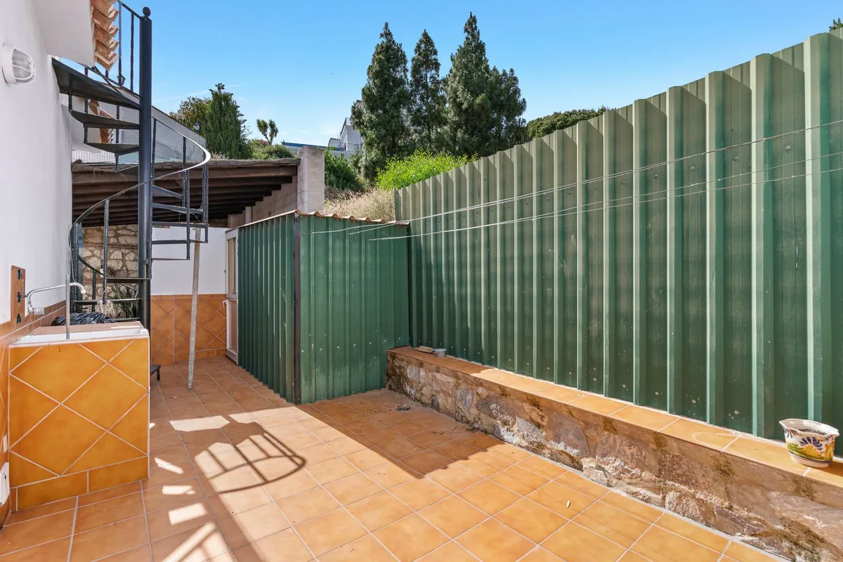 734ebdad-0b8e-4c10-abb0-a2b9f952edaf