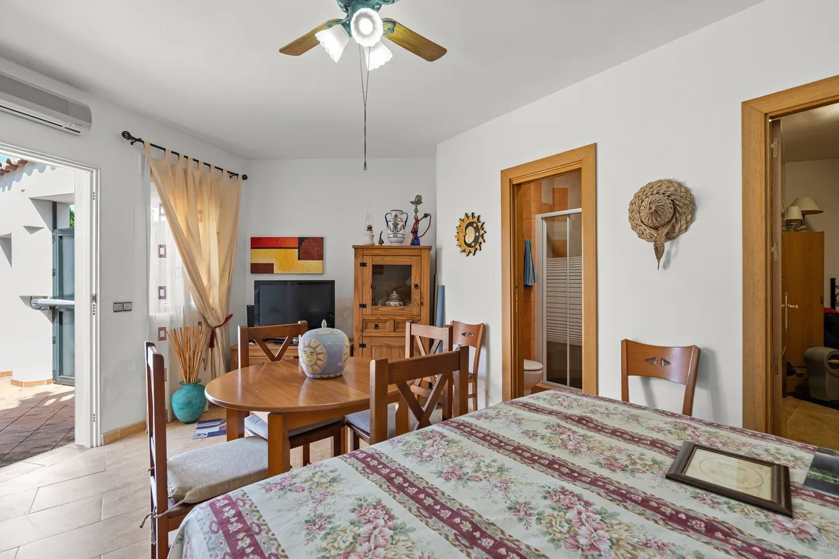 f5e324e5-6890-47ac-a766-2a7f962f9ca1