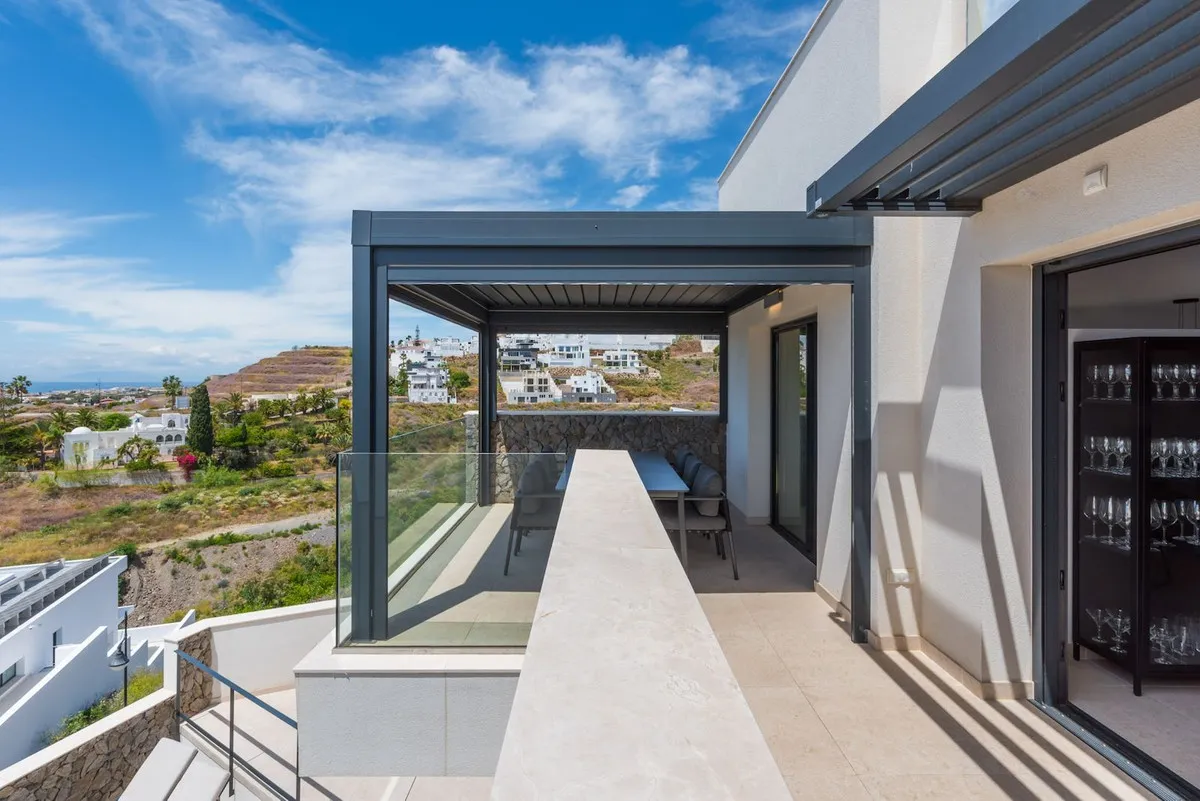 7f0c7d2d-a88e-47f3-b478-be1cba3f39d6