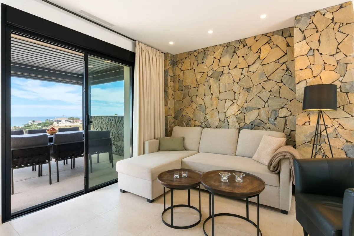 a6ad099e-8865-4918-887e-62d5eb80fe98