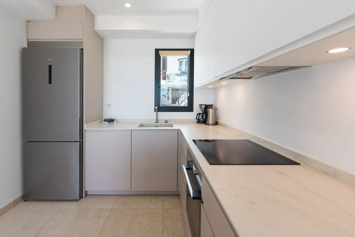 ba779d53-b133-479a-a581-e95ff19e92fe