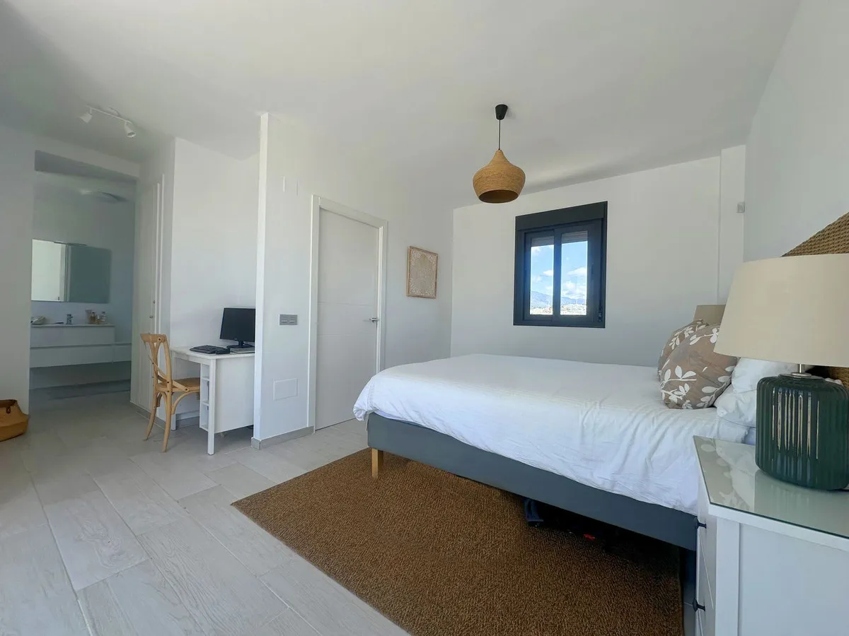 92055752-c815-4bad-a83f-989b33b3bafd