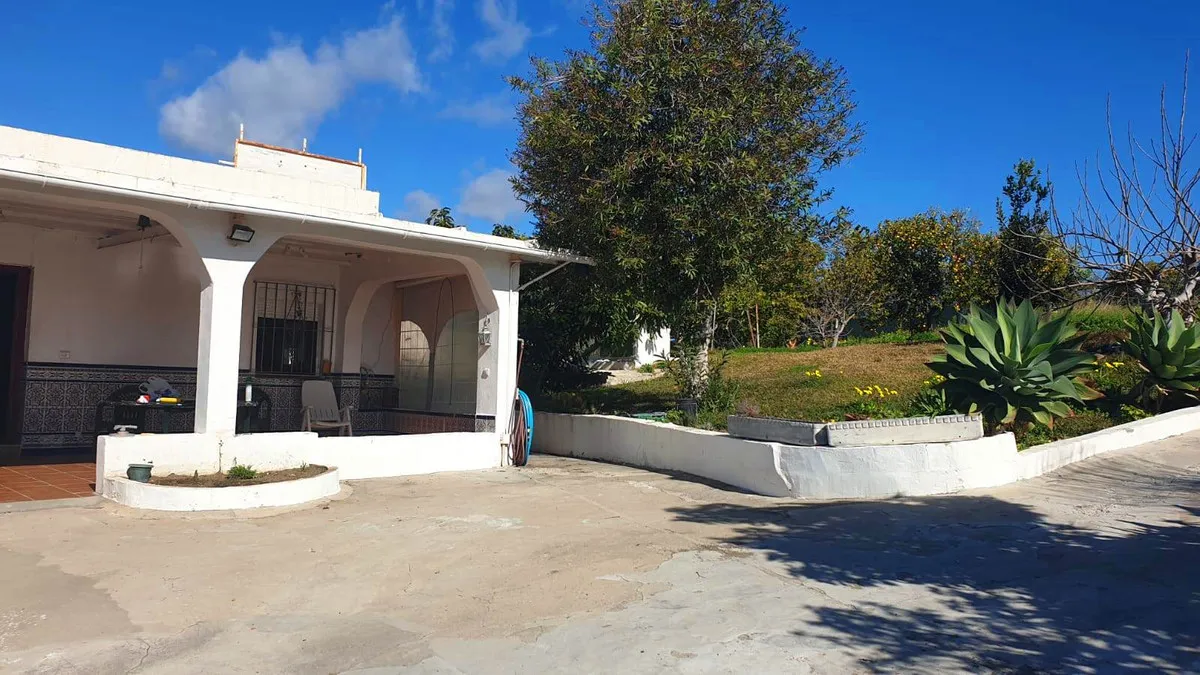 3ef69f20-06ea-4370-8a1b-5455bcc13d00