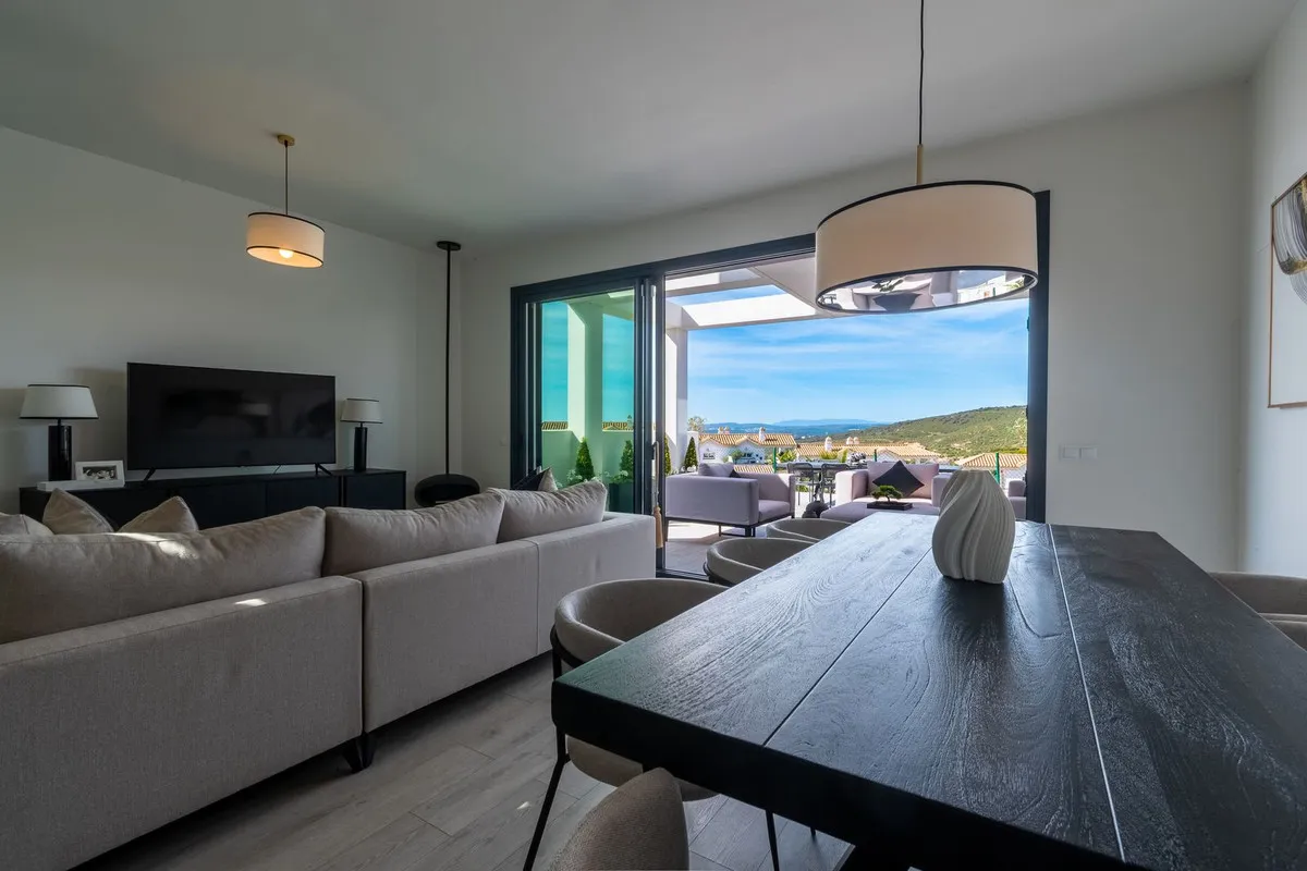 092ac062-997a-4fec-83d2-ce9fbdd58d65