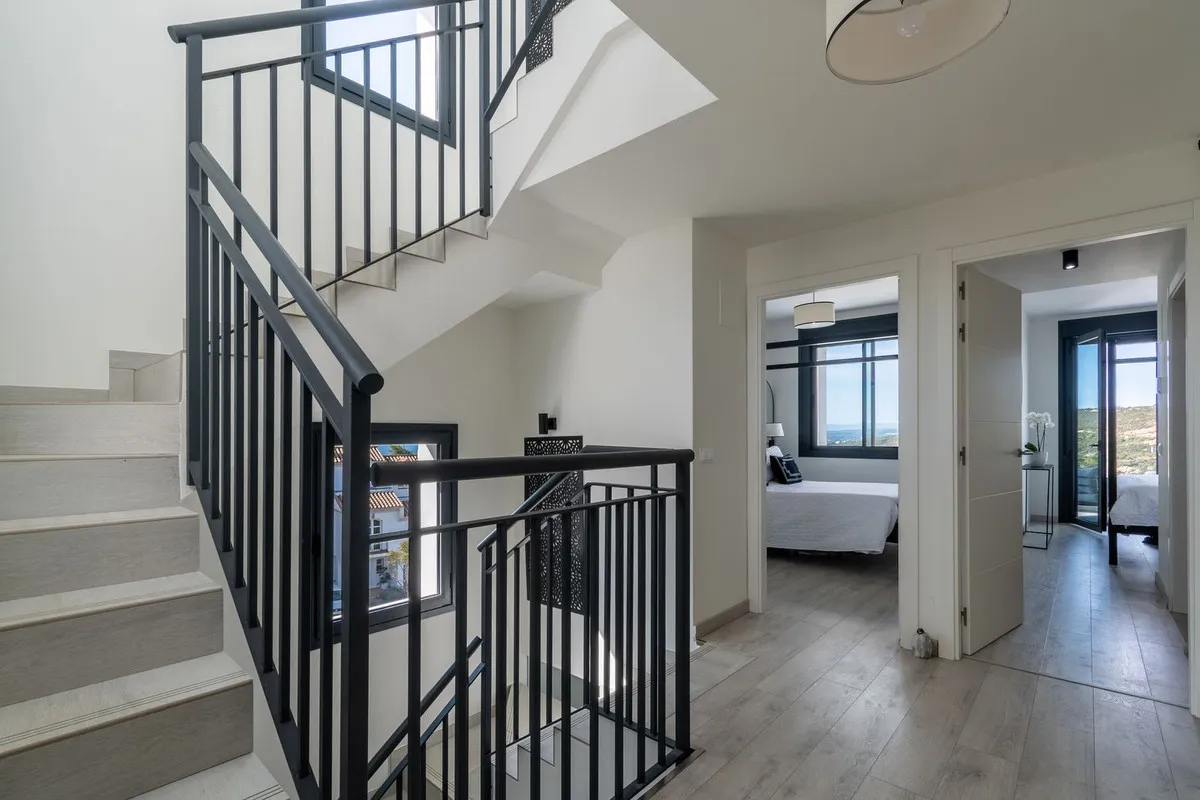 1aac2f34-59f0-4d3e-a79a-424aad4b092d