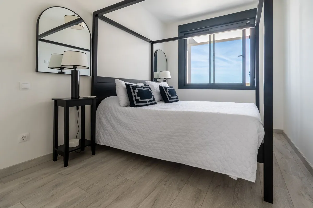 20bb495a-4cb4-45de-b94b-67e7aebea318