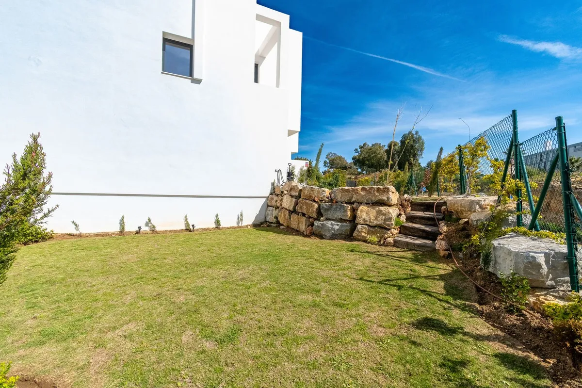 635f35a3-0d2e-4b81-b585-6e9e3eec8d37