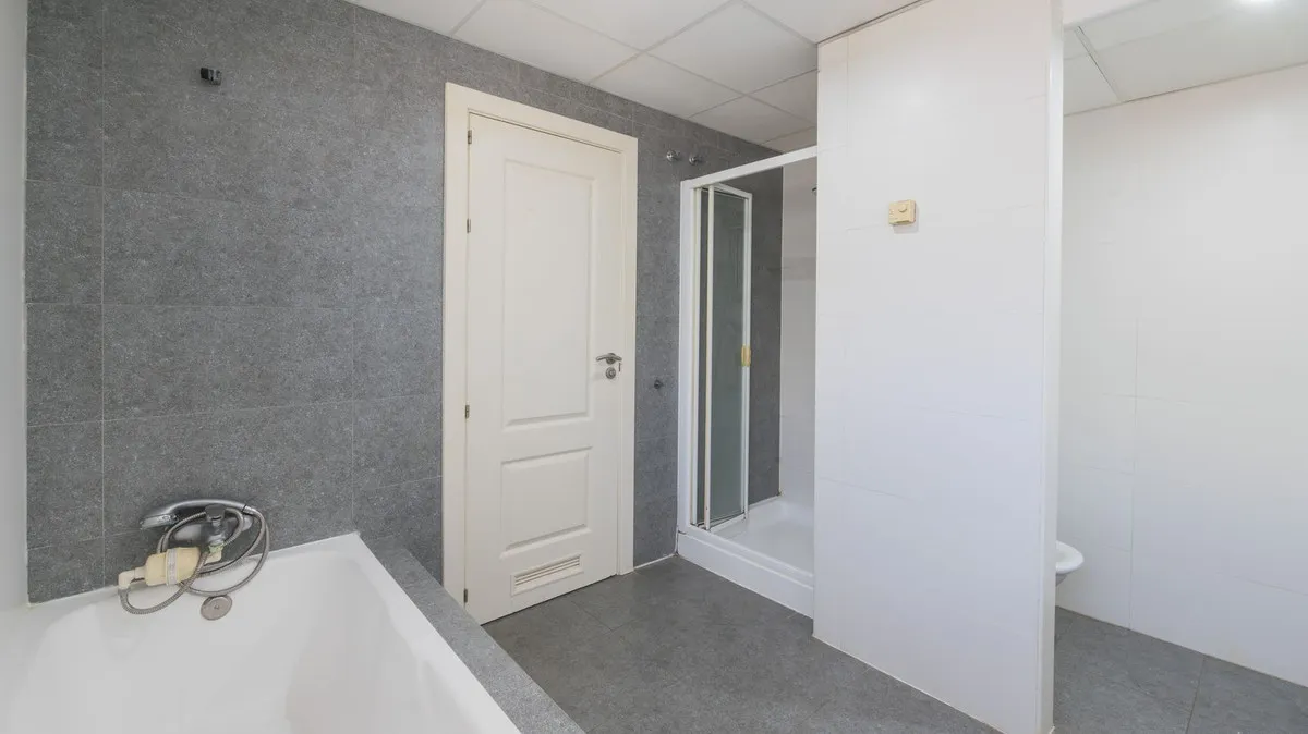 09213778-52d2-46e3-ac7b-3ae780ccf897