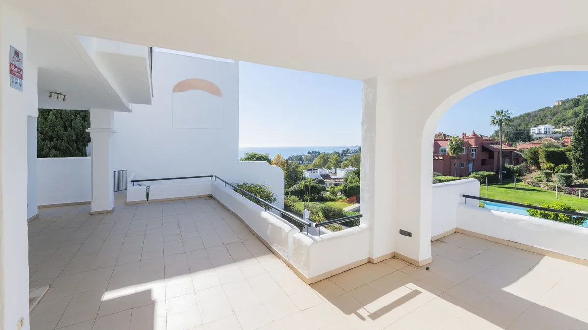 30d01944-2ce8-4fa7-bca3-6bbd6bd20150