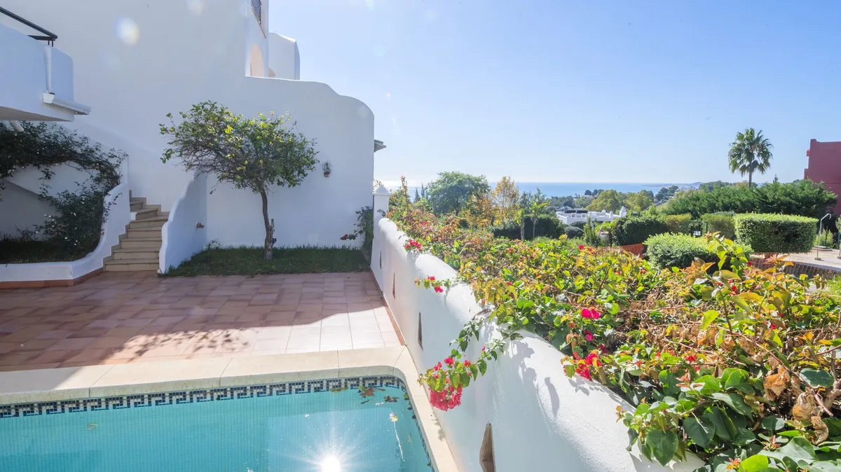 8bdf352f-6f85-4ccf-9df7-f9e567c2605b