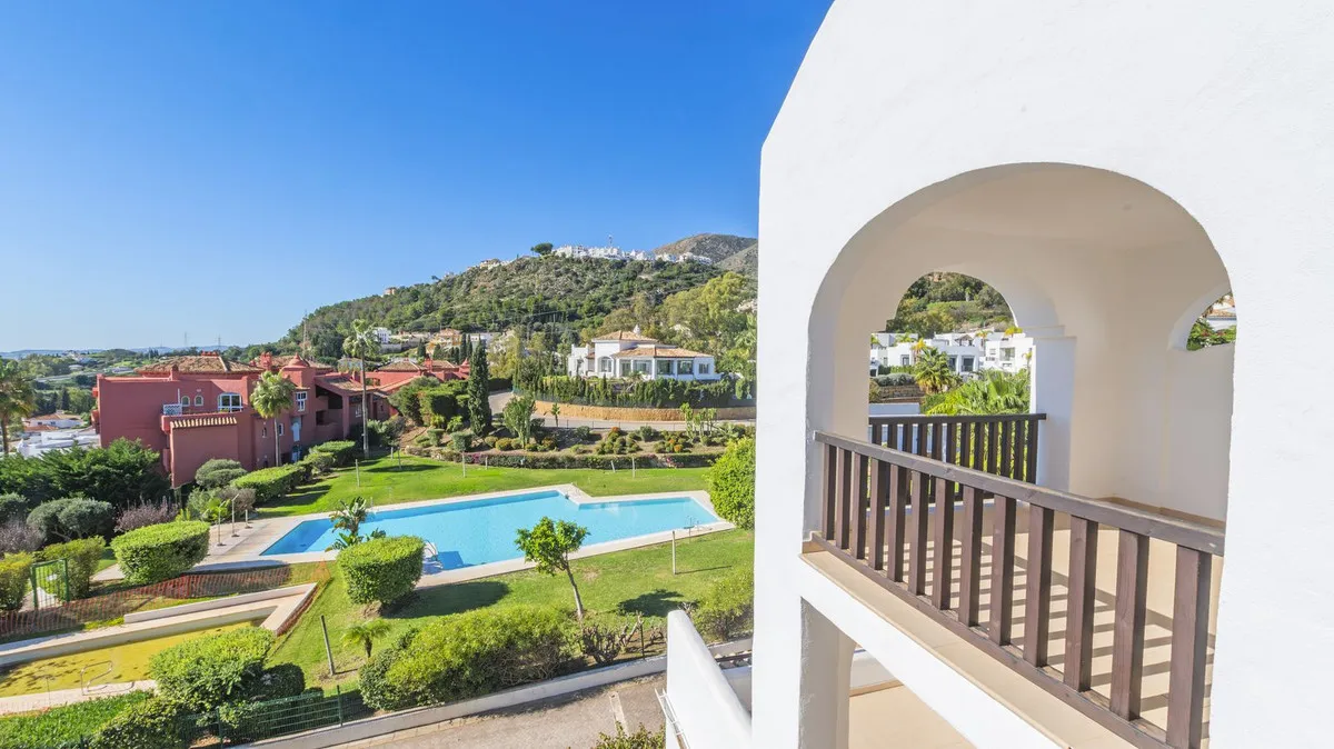 97b70700-8869-4ff8-abe7-3d021a0195d0