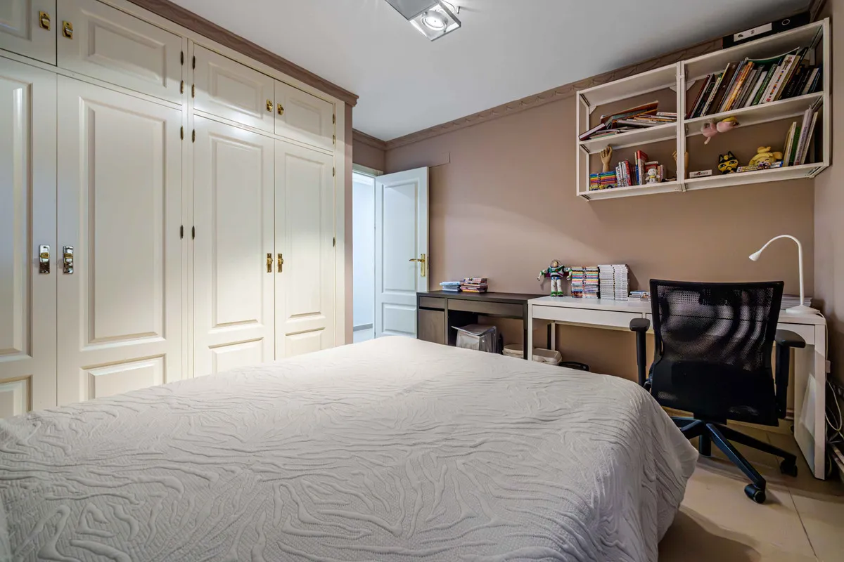 e1dc5760-15b6-4c7d-a33c-7ff417d1e8e7