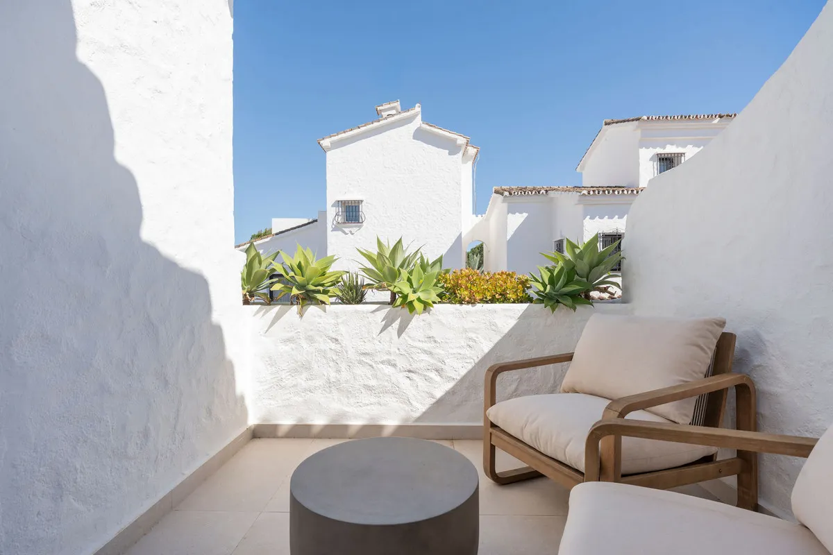 54e415fa-26d9-4d72-8c0d-2883b75eb7f9