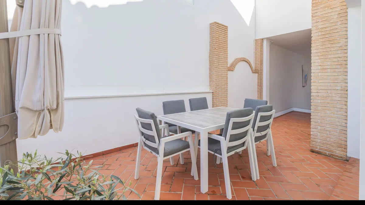 098884bd-325b-48b4-9015-9f8726cc9c30