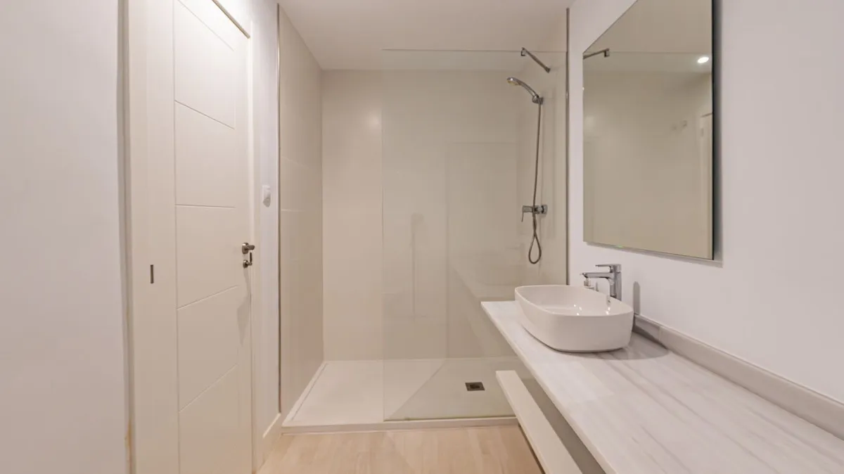 0b021128-793a-4179-b881-c0eafbe52176