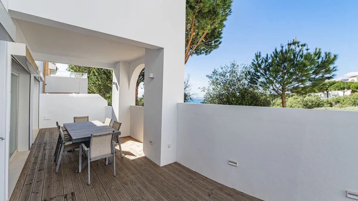 1db48db6-401a-48ab-883c-3d0d62c6dfd7