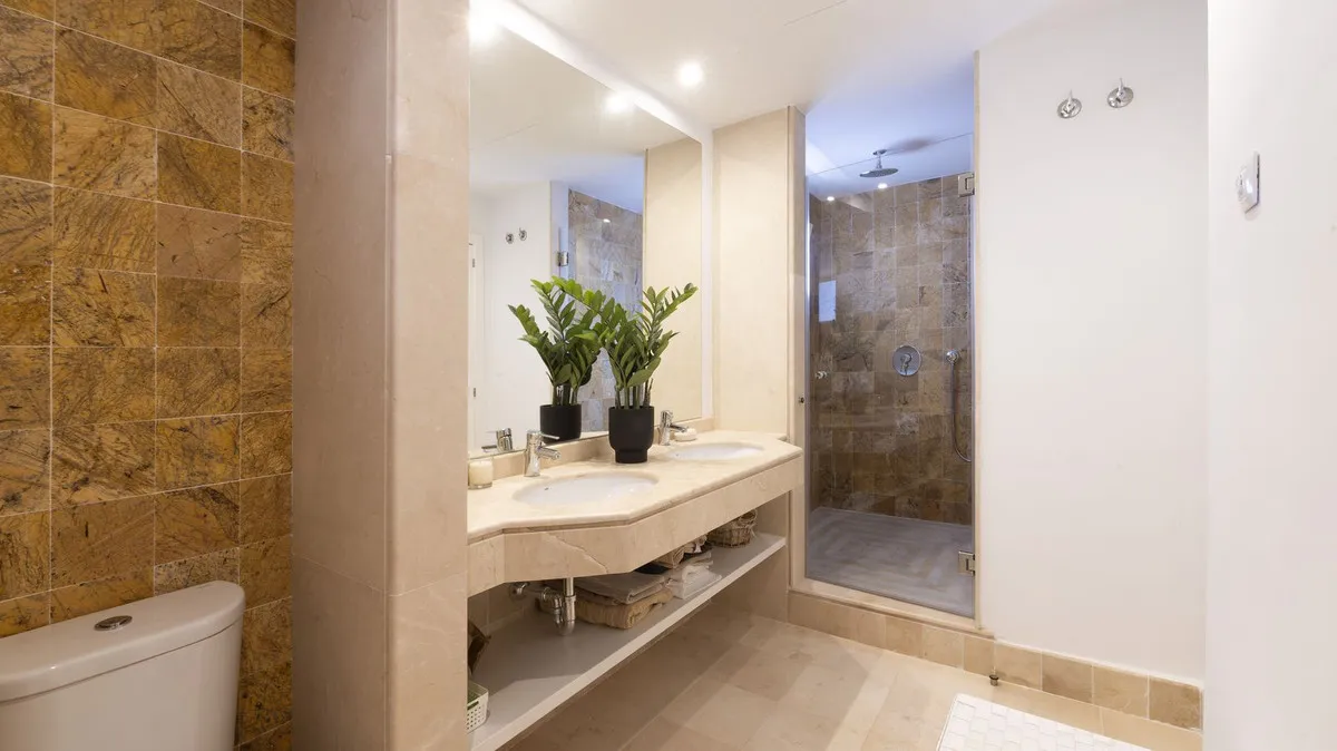 41e0535e-5198-4f7e-91ab-d0e802cf15a6