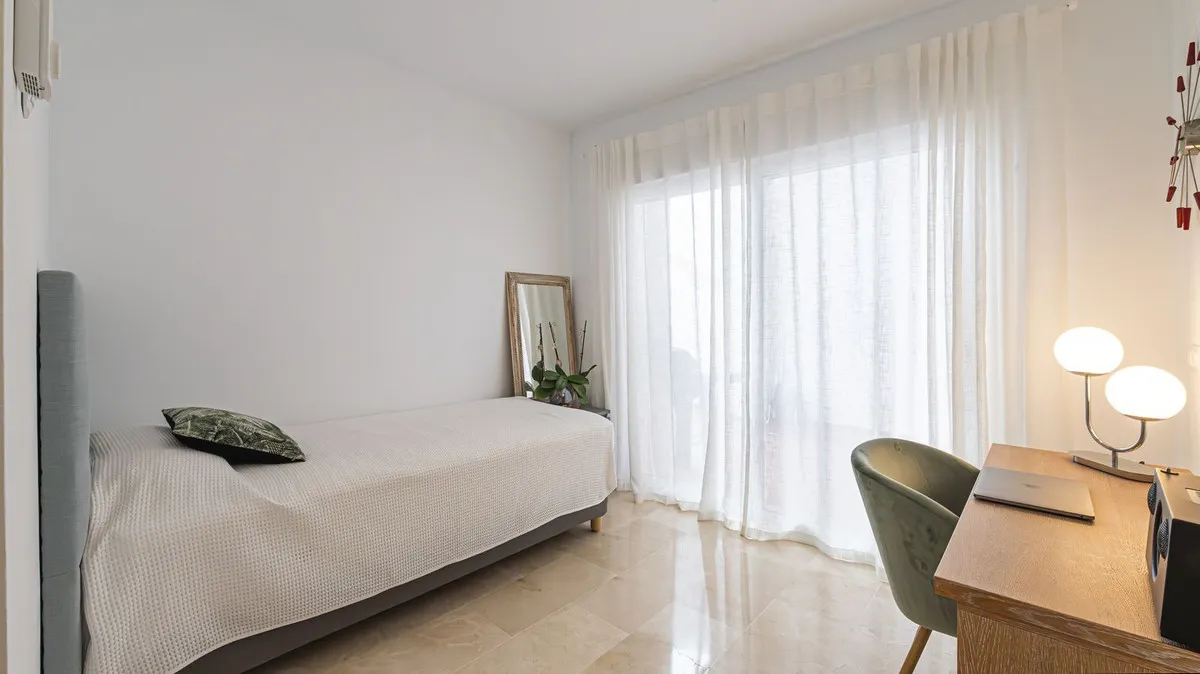 4b97e12f-d7d9-4189-8e6a-c09ac5bbb702