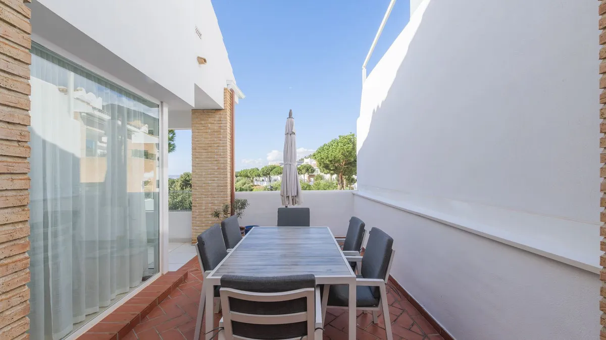 79d90db1-9b98-4f77-8a22-9d48d76bbb02