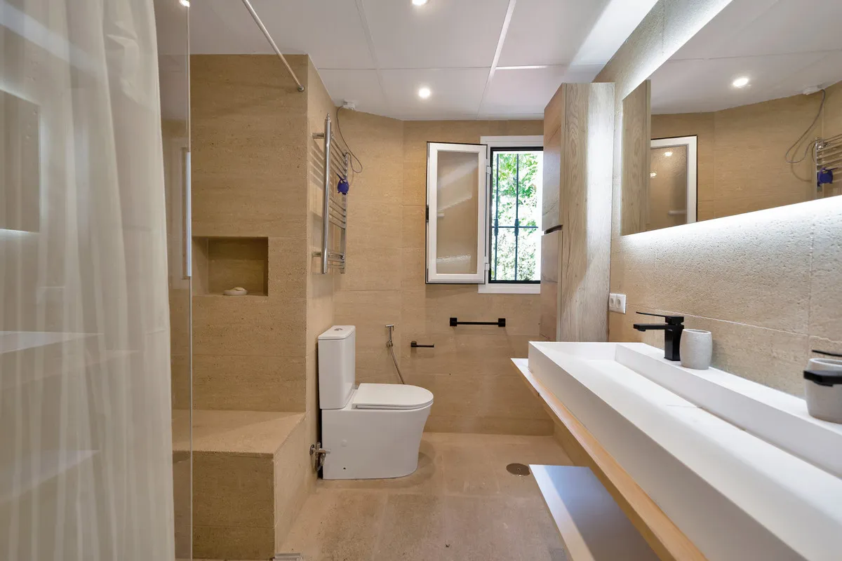 036699b3-8517-4d4e-b285-7a985df27df0