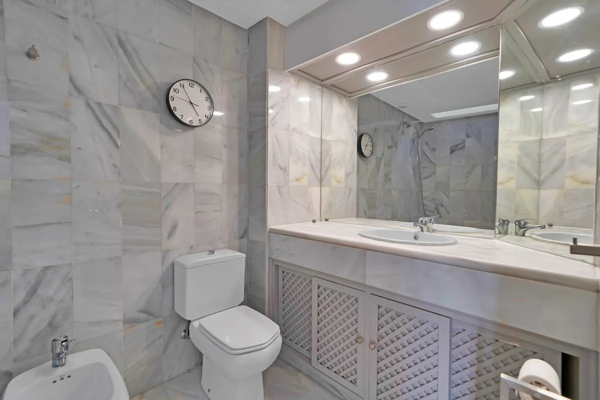 23a2e220-fb94-429e-8385-a770e526b151