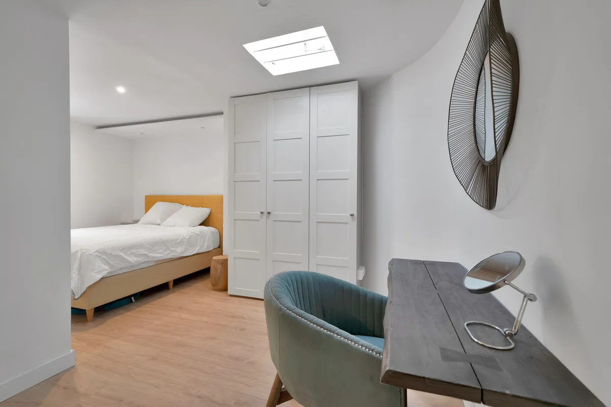 2ea802a2-68c3-4c46-a5e4-f9c9f36e7c58