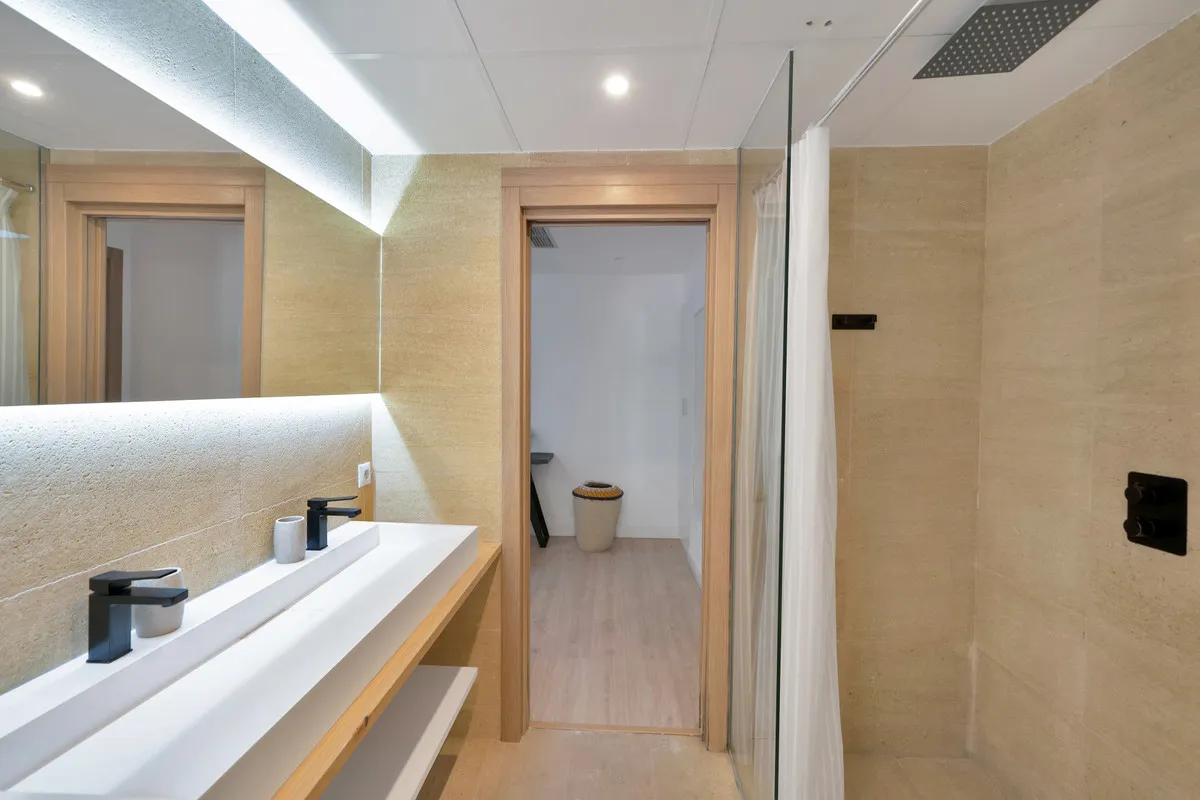 56e9b00f-482d-44c6-96ee-263b6fb864aa