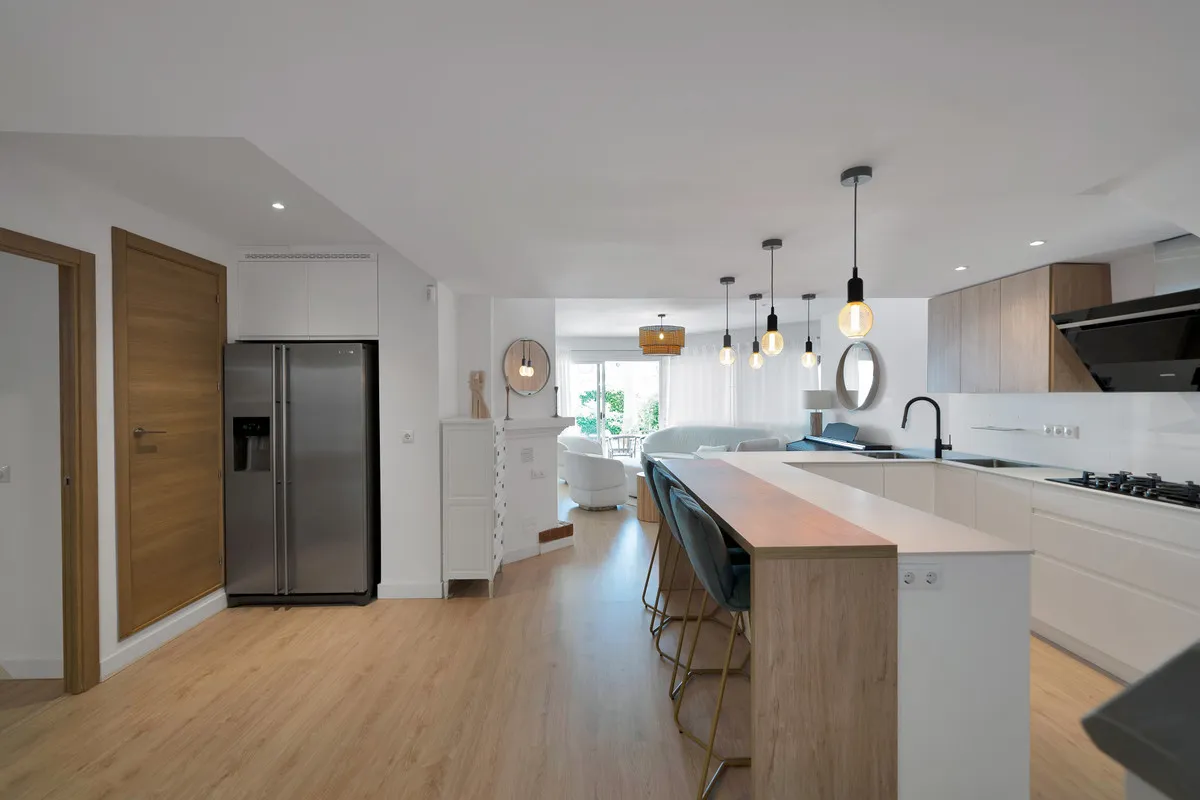 941296a8-b08f-4e97-a7aa-0364599d33ae