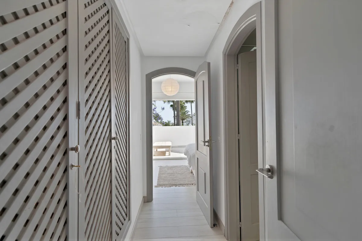 993dd48b-360f-4bfe-a054-026cbfab7a21