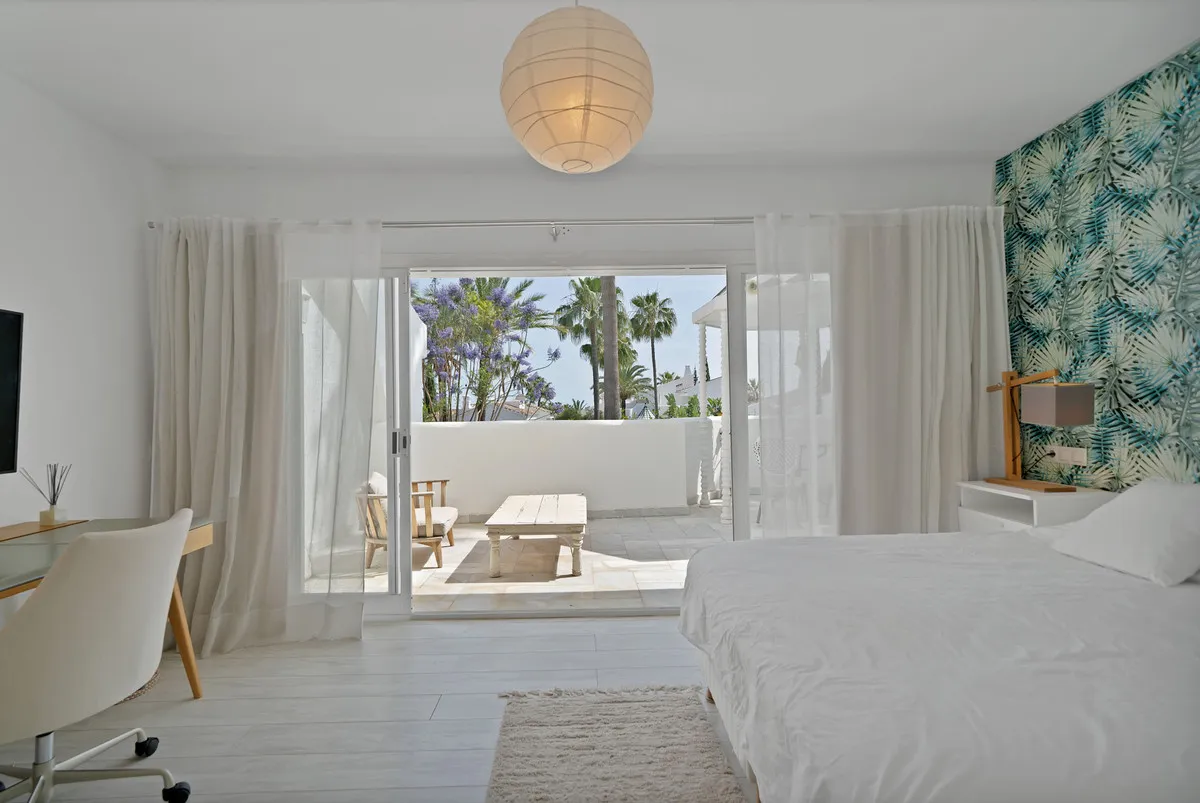 b38a2172-af24-43ba-8832-04375ea8a5fb