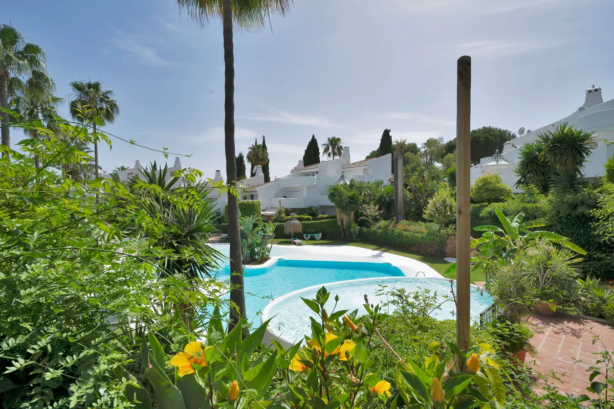 b548eefa-7f46-465d-9258-a3359efe57df