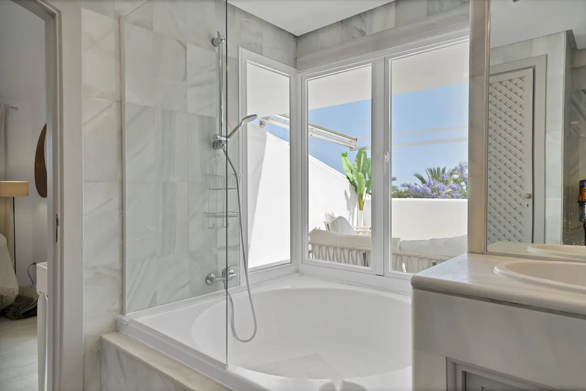 f145e867-c1ce-4b69-a26b-8a1ef12b0990