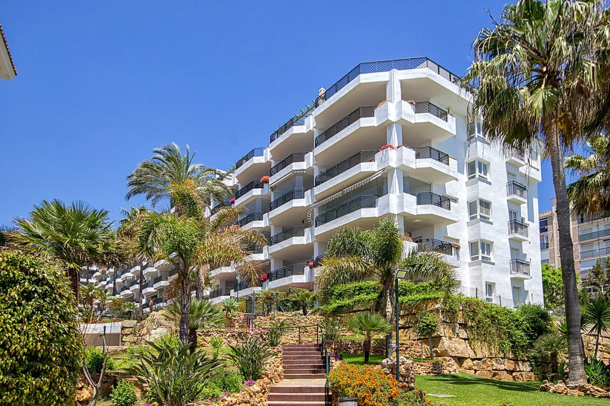 6daba420-8752-4871-aeb7-dbfc135678fb